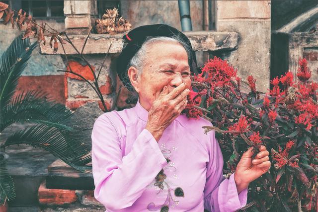 joy什么意思，love and joy什么意思（开心只会说“Happy”）