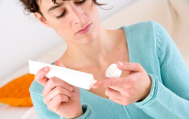 轻度痤疮一天一粒异维a酸，轻度痤疮一天一粒异维a酸会好吗（治疗痤疮时用维A酸类药物）