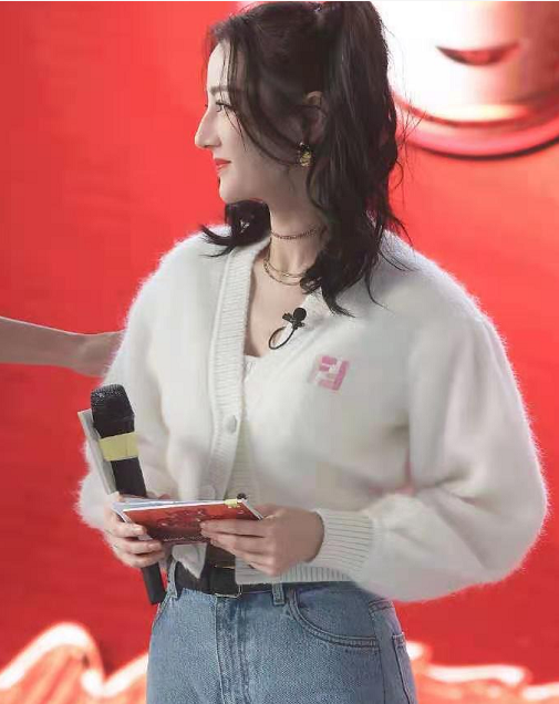 杨洋和肖奈谁漂亮，热巴本色出演大明星超美艳