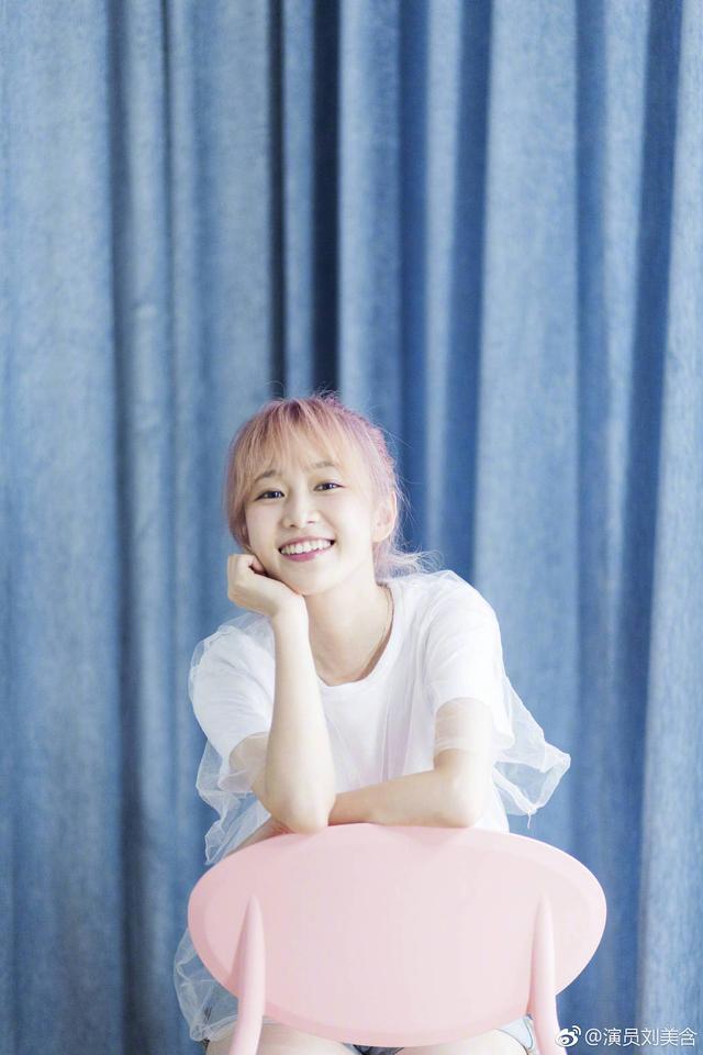 如何正确使用美容棒，美容棒配合什么使用（原来女明星是靠这13种方法去水肿）