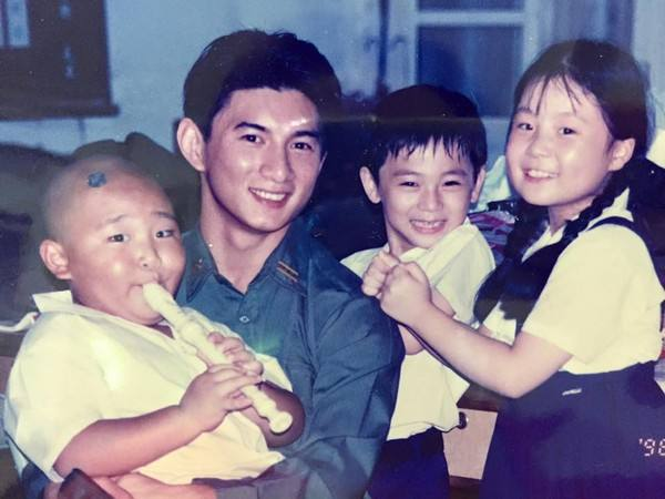 简单盘点吴奇隆演过的电影，吴奇隆6岁到50岁罕见照