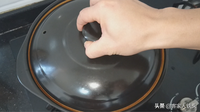 凤爪的家常做法，鸡脚这样做孩子超爱吃