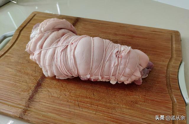 白切猪脚的做法，白切猪蹄的做法（这道广东菜白切猪手）