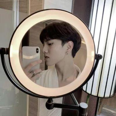 男头。忘掉种过的花，微信头像，男头。忘掉种过的花，重新开始。（“其实我不太懂喜欢）