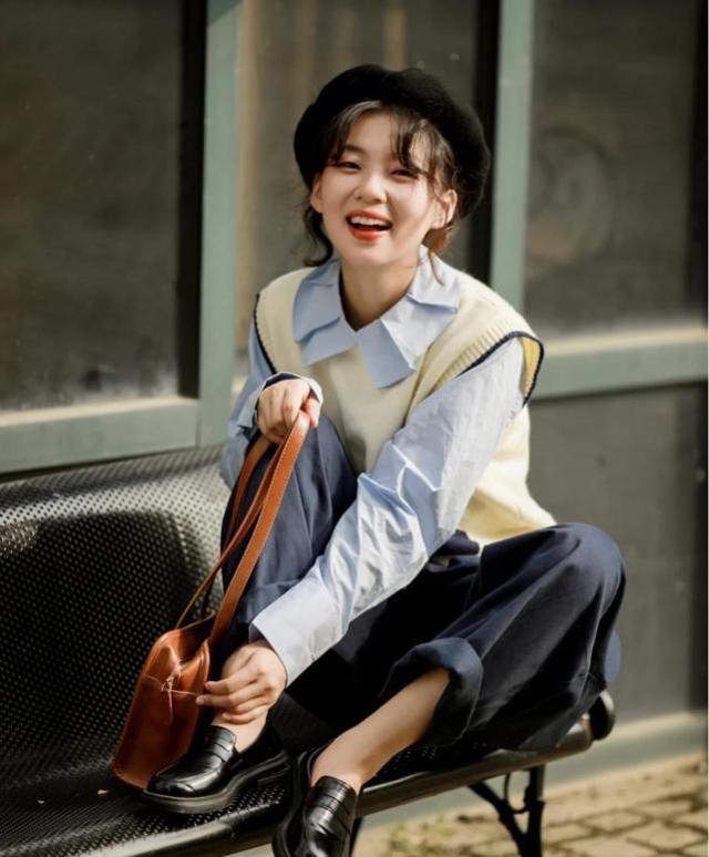 宽腿裤怎么搭配衣服和鞋子，宽腿裤怎么搭配衣服和鞋子男（学会用阔腿裤进行衣服的搭配）