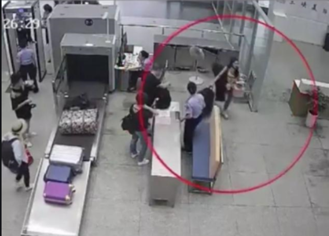 湖南卫视刘露近况，向民警叫嚣“你完了”