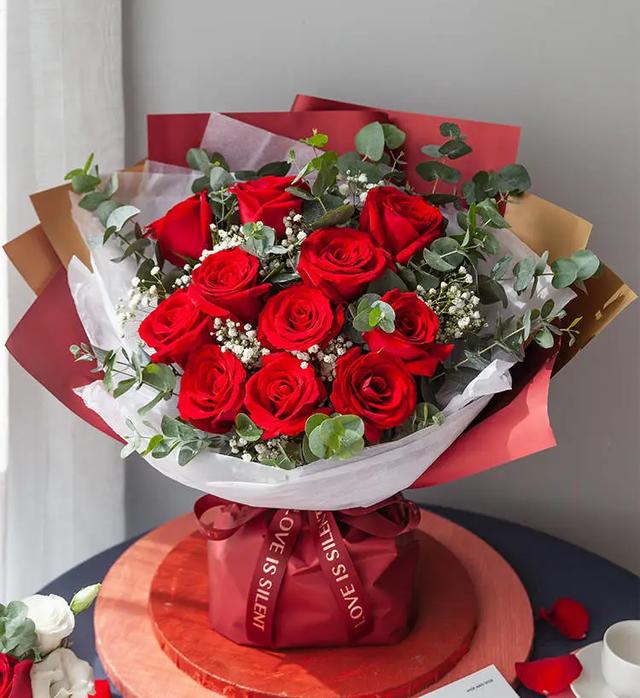 七夕节送花的经典祝福语，七夕节送花的经典祝福语图片（多款玫瑰花束为爱而来）