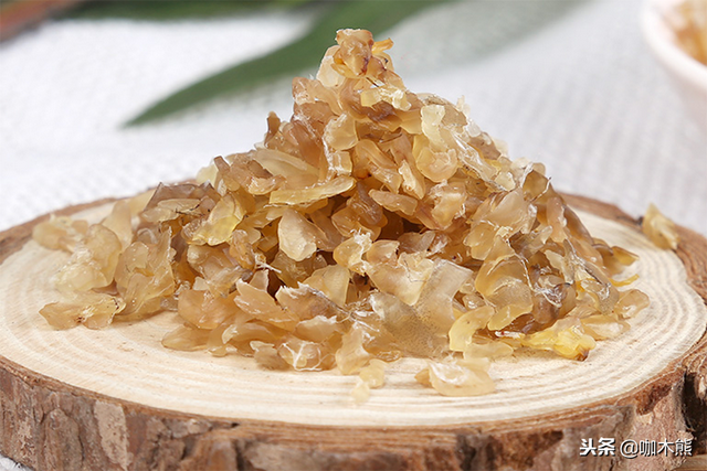 雪蛤和燕窝哪个好，雪蛤和燕窝哪个滋补效果好（它的营养价值比燕窝还高）
