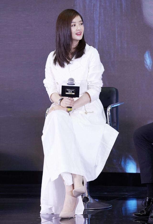 富态的女人是什么气质，说女人富态是什么意思（微富态的女人最显气质）