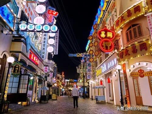 横店附近的旅游景点，横店周边景点（浙江省横店镇有哪些景点）