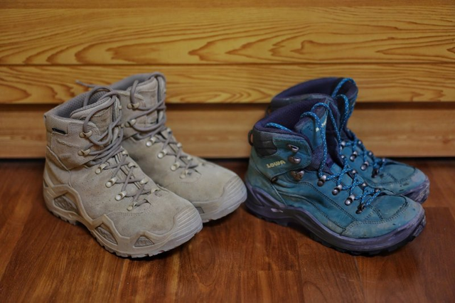 lowa户外鞋，lowa户外鞋中文叫什么（lowa徒步鞋怎么样）
