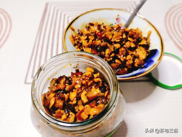 蘑菇酱最正宗的做法，蘑菇酱怎么做（拌面、夹馍、下饭）