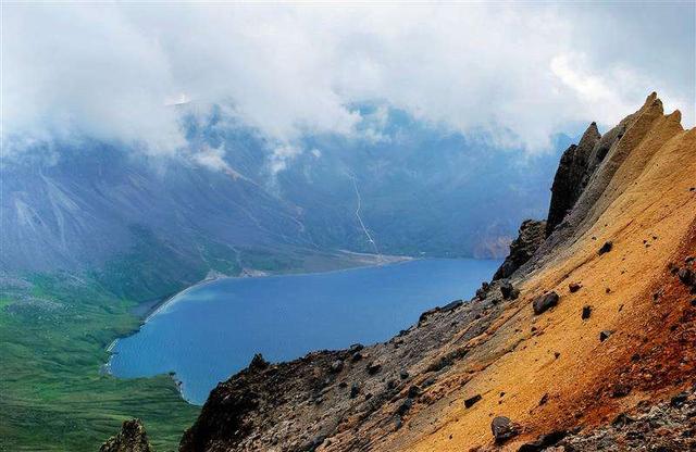 长白山天池几月份去好，长白山天池旅游攻略（想在长白山看天池什么时间去最合适）