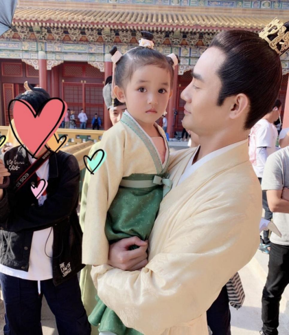 小琉璃是谁演的，琉璃小时候是谁演的（周冬雨驾驭不了“仙界美人”就算了）