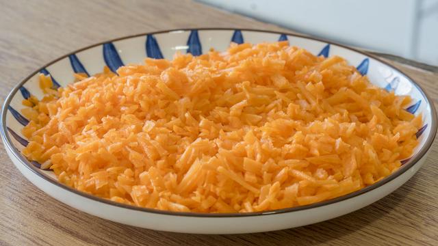 年夜饭怎么做炸货，过年吃的炸货（8道过年必备炸货）