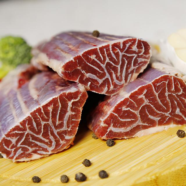 牛腱子正确的切法,牛腱子该怎么切(要分清"前腱"和"后腱")