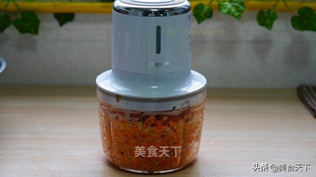 胡萝卜切丝怎么切，胡罗卜怎么炒好吃（看看别人家胡萝卜的做法）