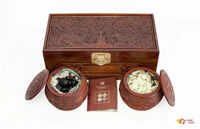 用纸怎样包花，用纸包花怎么包（云南省首届“非遗购物节”在楚雄开启）