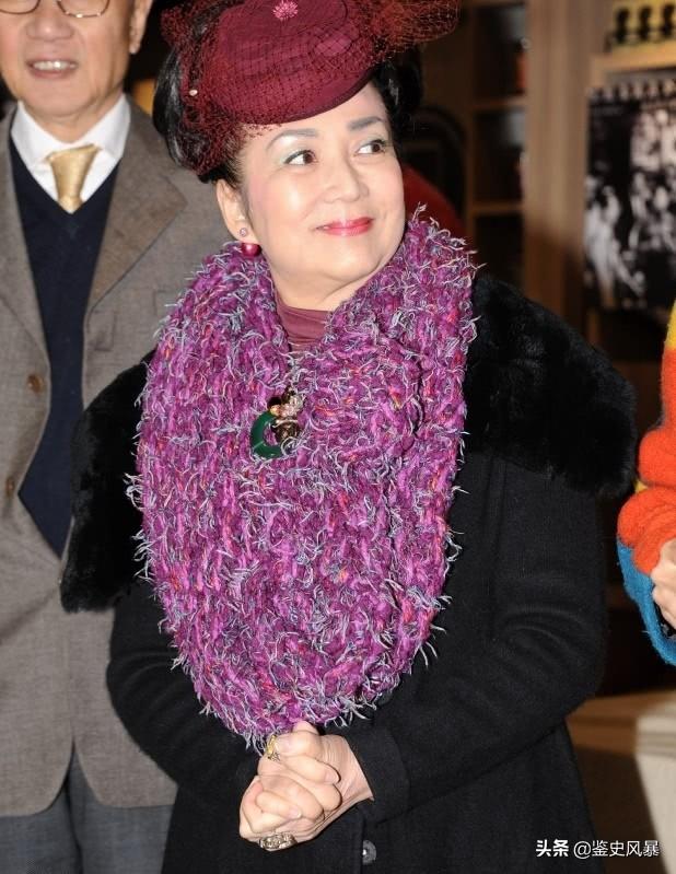 冯宝宝，冯宝宝真实身份大揭秘（养活10兄妹,被家人两度逼疯,60岁获新生图片）