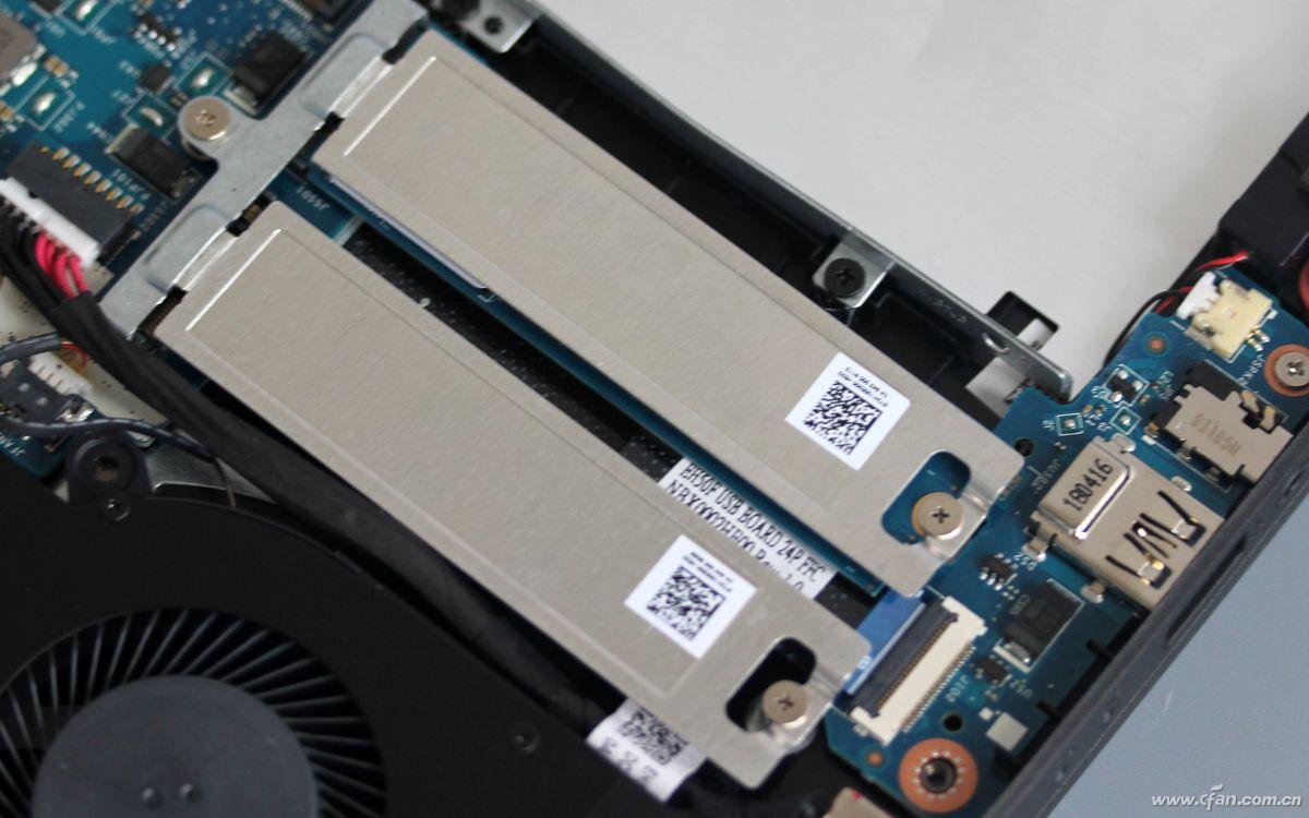笔记本后盖怎么拆(笔记本后盖没有撬扣怎么拆)