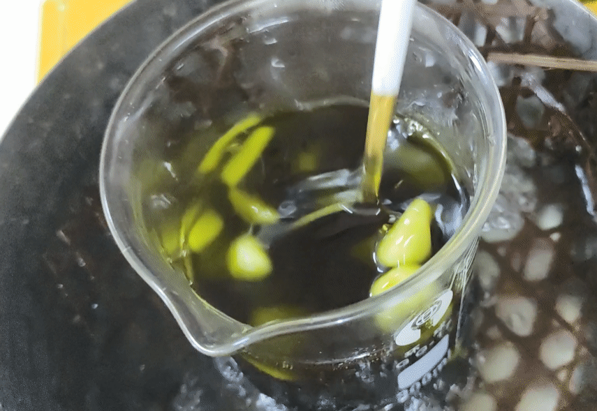 如何在家自己做艾草膏，教你制作无添加艾草薄荷膏