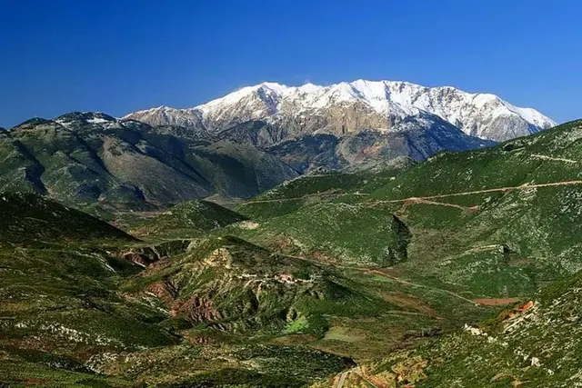 希腊神话里的奥林匹斯山，希腊万神殿奥林匹斯山