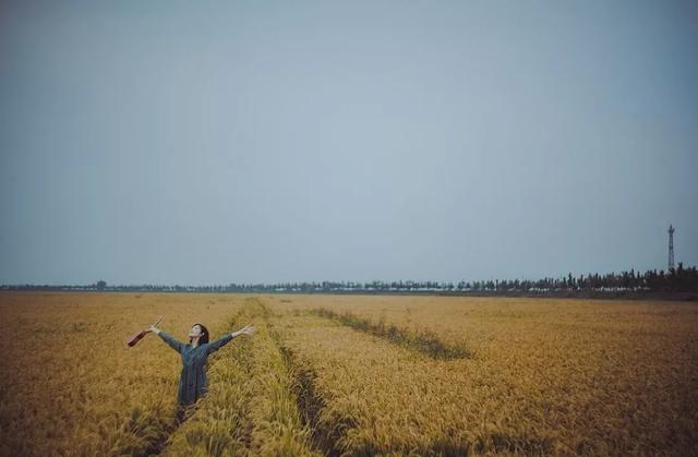 离异女人带孩子怎么办，离异女人带着孩子怎么生活（否则离婚后的日子不好过）