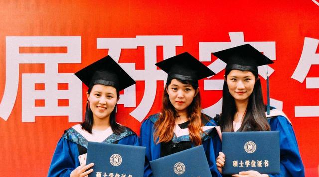 考研是大四上学期还是下学期，考研是什么时候考大三还是大四（学长学姐为什么不建议你上班后考研）