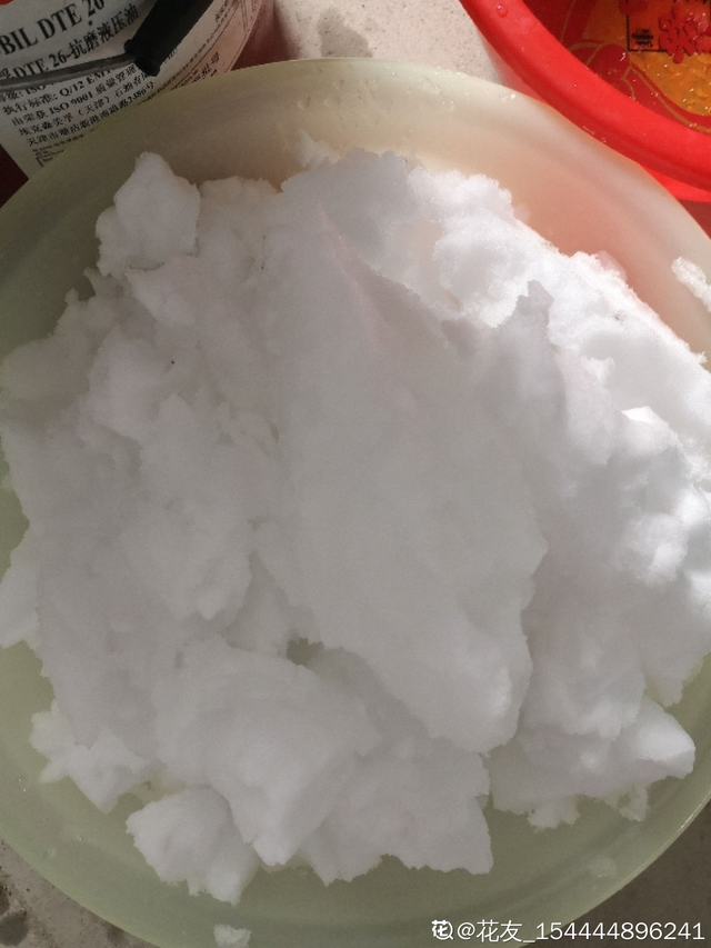 雪水浇花好不好 雪水干净么，雪水浇花好不好（雪水养花效果好）