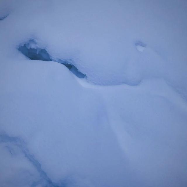 蓝色背景图，蓝色背景图片竖版（蓝色系朋友圈背景图）