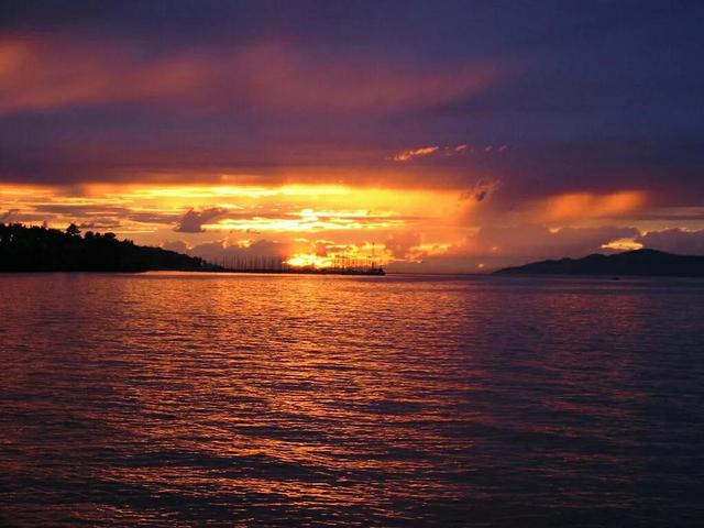 落日晚霞朋友圈背景，落日晚霞朋友圈背景图（朋友圈背景图）