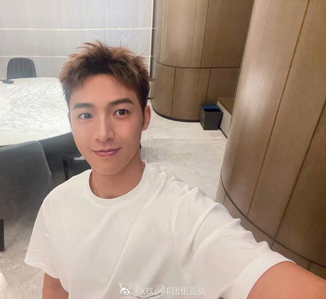c位出道是什么意思，c位出道是什么意思c位出道（内娱选秀男团的C位）