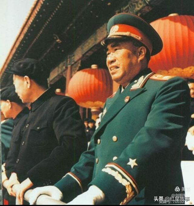 建国70周年纪念章值多少钱，70周年纪念章价值多少钱（我珍藏的国庆纪念章）