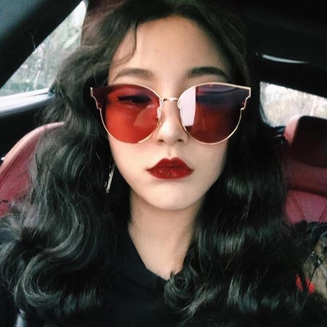 适合冷漠女生头像，女头，冷漠微信（女生头像 点赞变更美 ​​​）