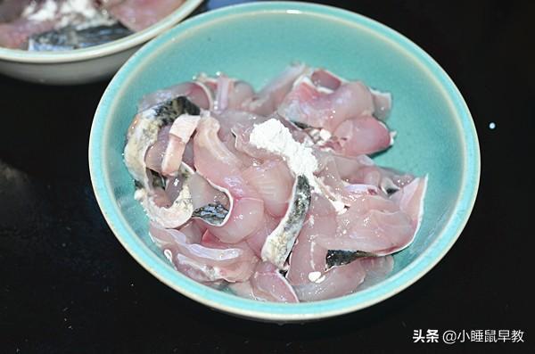 家常水煮鱼的做法，水煮鱼怎么做法才好吃视频（正宗水煮鱼家常做法）