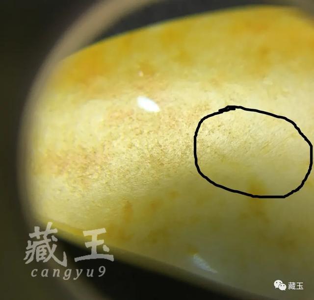 和田玉籽料小知识，看籽料表面的这些特征就明白了