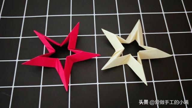 叠五角星的步骤图片，怎样折五角星方法图解（用彩纸折个立体五角星）