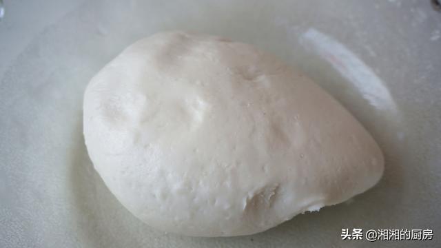 米线是什么做的，米线是什么做的有胶吗（用大米粉自制米线）