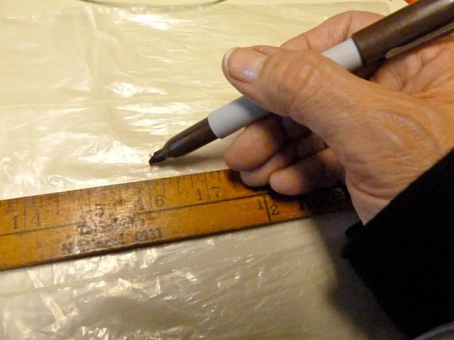 折纸礼物袋制作方法，手工折纸礼袋（天天都用的塑料袋还有这么多玩法）