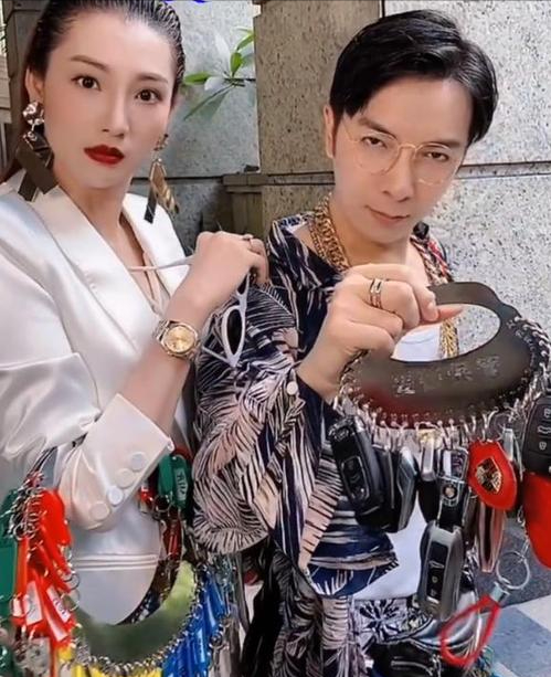 莫邪真的是公司老板吗,莫邪和田小野的真名(年收入过千万的五位网红)