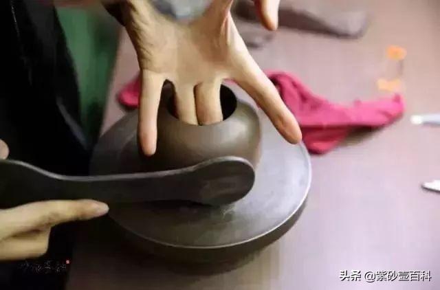 真紫砂壶价格，紫砂壶是真品价格（紫砂壶多少钱才是真的）