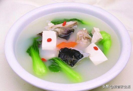 莲藕通草排骨汤的做法，莲藕通草排骨汤可以一起炖吗（月子食谱大全及做法）