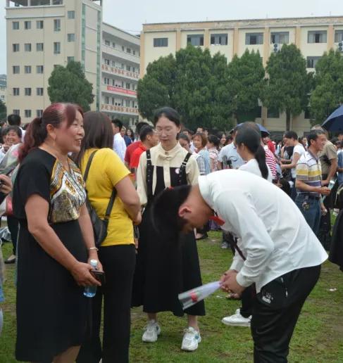 成人礼祝福短语，成人礼简短祝福语（以梦为马）
