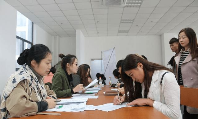 高考十大热门专业，2022高职十大热门专业（就业率很高的十大专业）