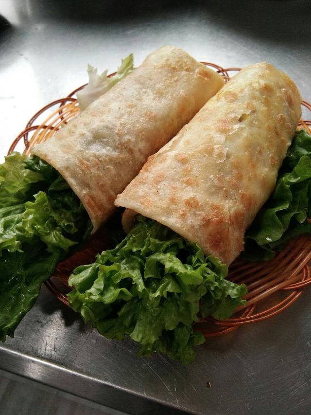 学正宗鸡蛋灌饼，学习鸡蛋灌饼的酱料做法（陕西正宗鸡蛋灌饼培训鸡蛋灌饼教学）