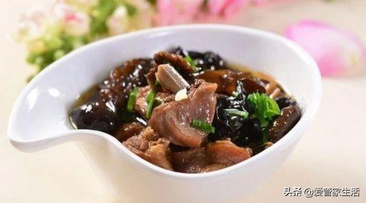 莲藕通草排骨汤的做法，莲藕通草排骨汤可以一起炖吗（月子食谱大全及做法）