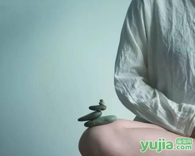 瑜伽冥想到底是什么，如何练习瑜伽冥想（冥想到底是怎么起作用的）