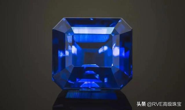 9月生辰石是什么，9月生辰石是什么水晶（被王室贵族宠爱的爱情宝石）