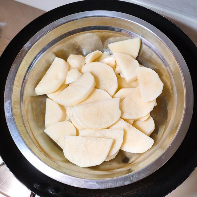 肯德基土豆泥多少克，肯德基土豆泥配料表（2元钱在家做出肯德基的经典土豆泥）