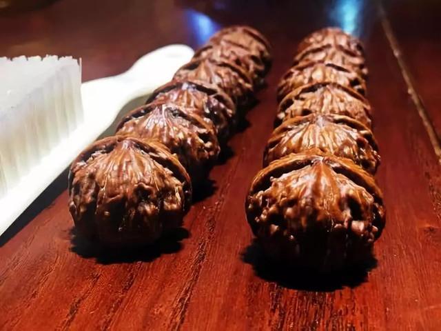 铁核桃和麻核桃区别，铁核桃和麻核桃怎么区分（一文带你全方位了解文玩核桃）